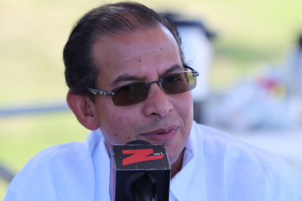 Doctor Peralta sugiere a funcionarios no allantar población con llegada